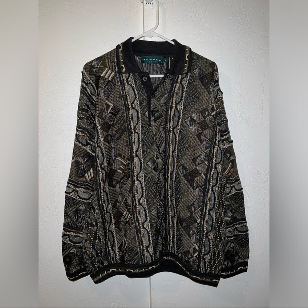 Vintage Tundra Patterned Sweater

Coogi look alike